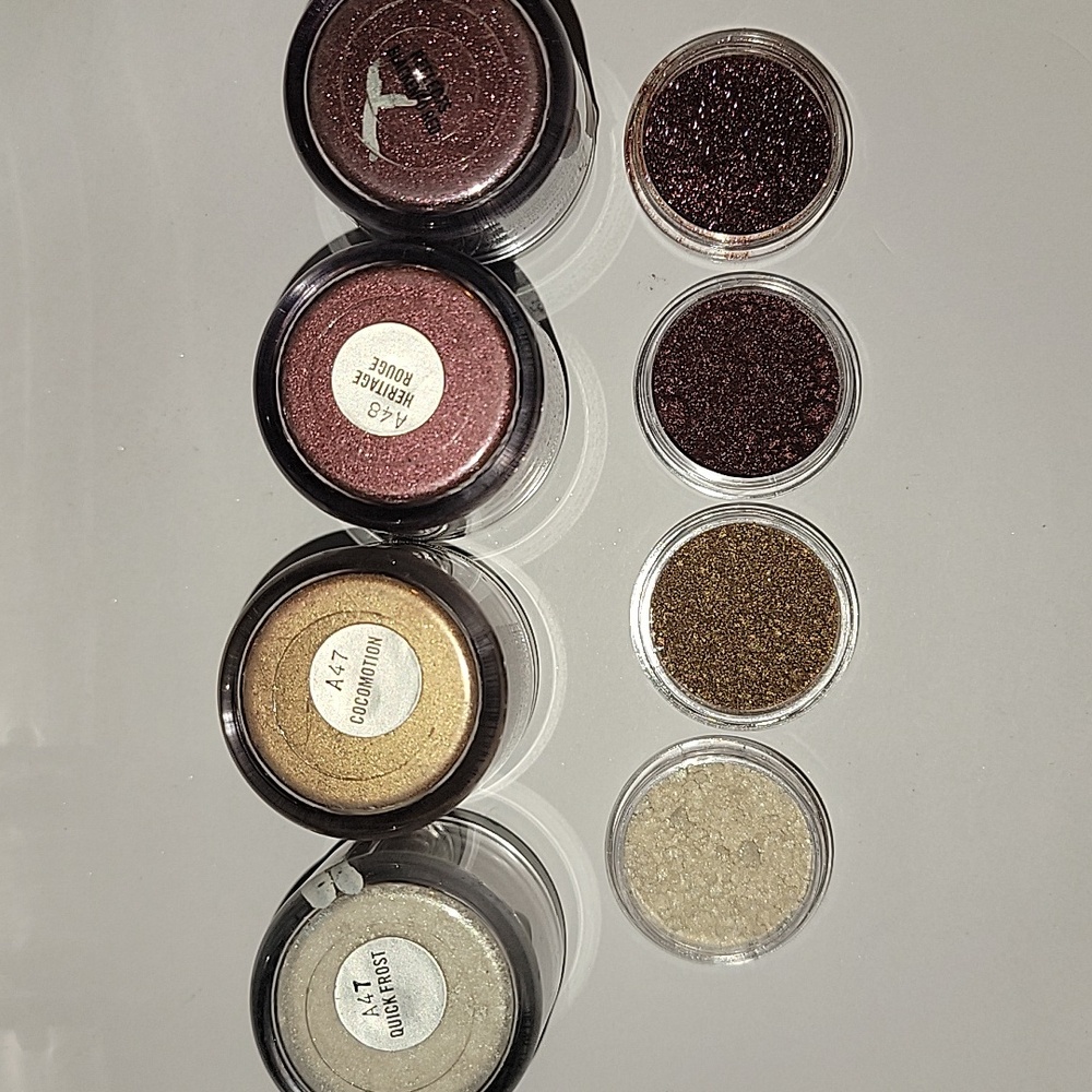 MAC PIGMENT SAMPLE SET - Picture 2 of 3
